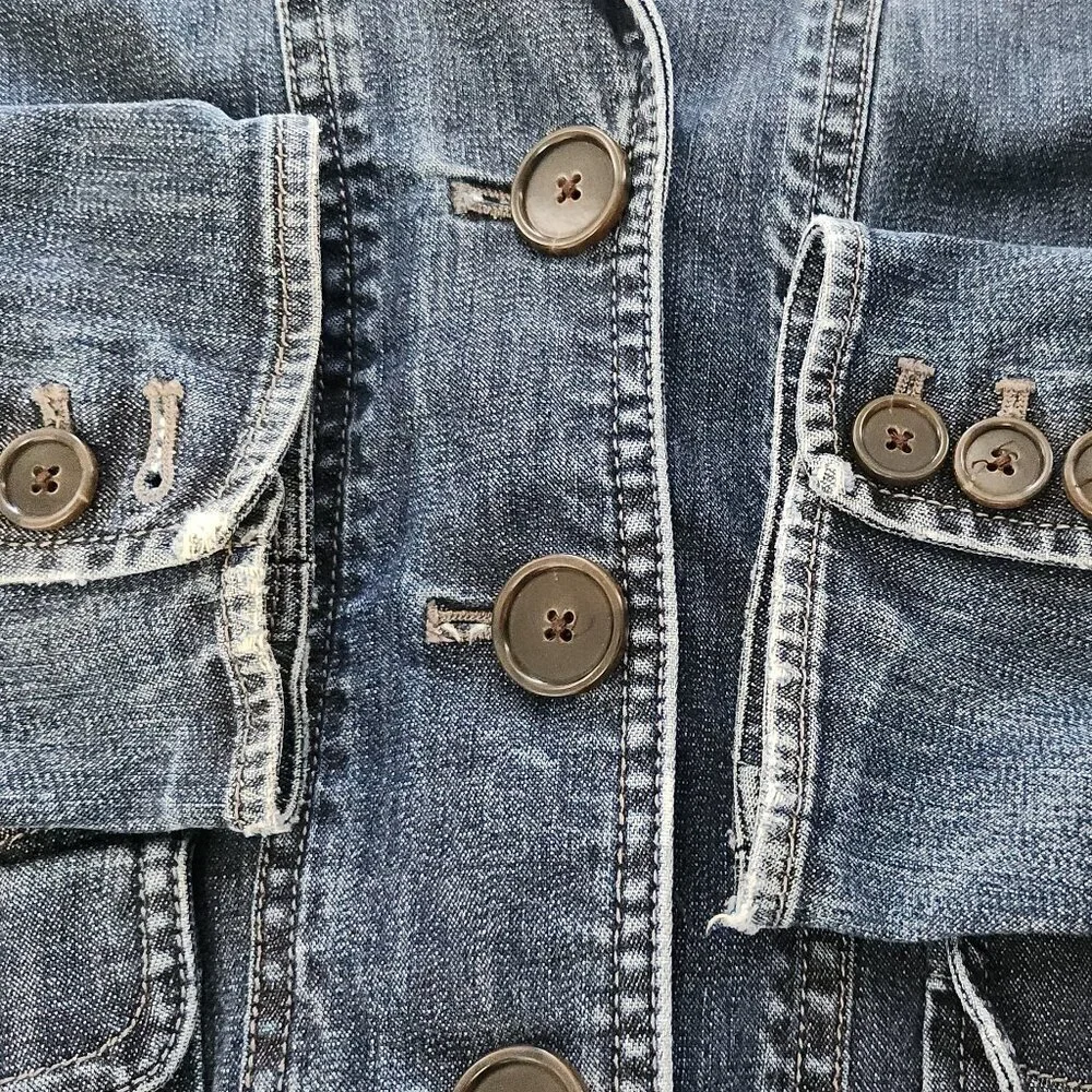 Ann Taylor Denim Jacket Womens Size 8 Blue Front Buttons & Pockets